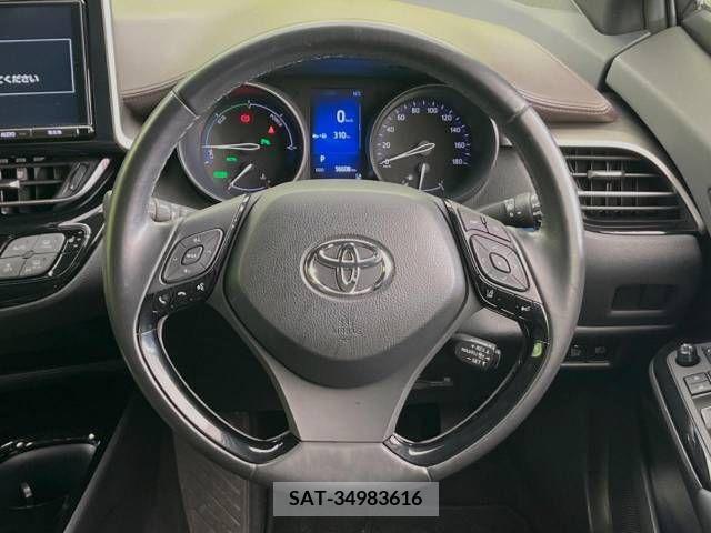 Toyota C-HR 2016-12 294978-11