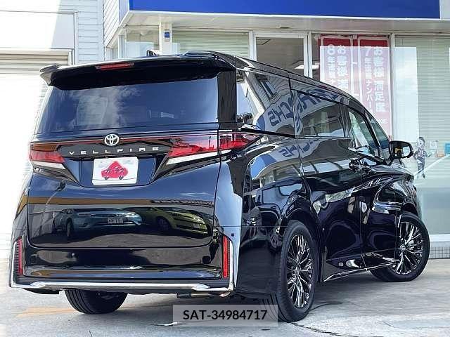 Toyota VELLFIRE 2024-05 369786-2