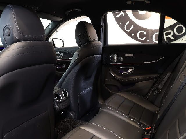 Mercedes Benz E-CLASS 2018-09 14499-3