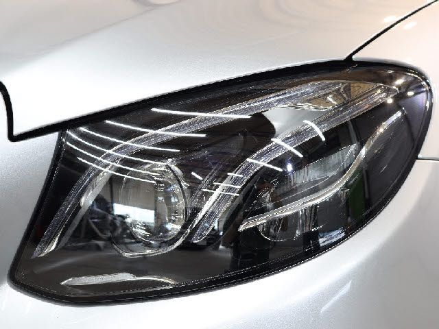 Mercedes Benz E-CLASS 2018-09 14499-18