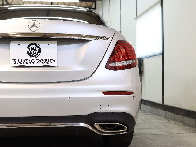 Mercedes Benz E-CLASS 2018-09 14499-14