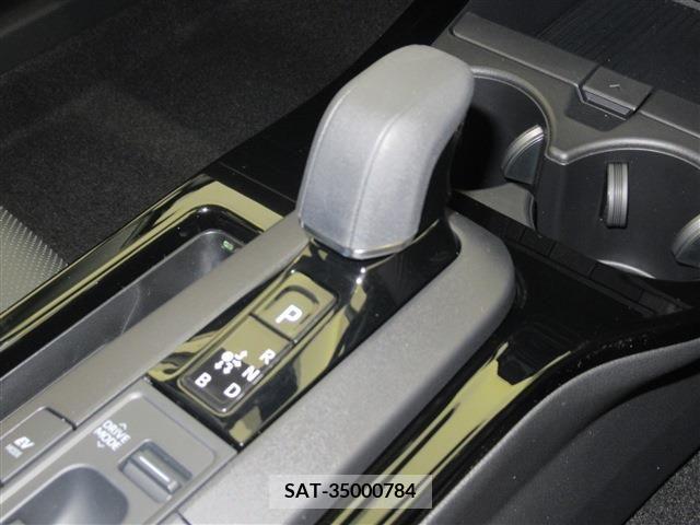 Toyota PRIUS 2024-02 246236-10