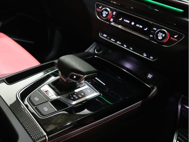 Audi SQ5 2022-06 26827-11