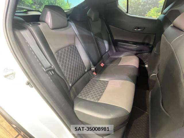 Toyota C-HR 2020-06 264048-10