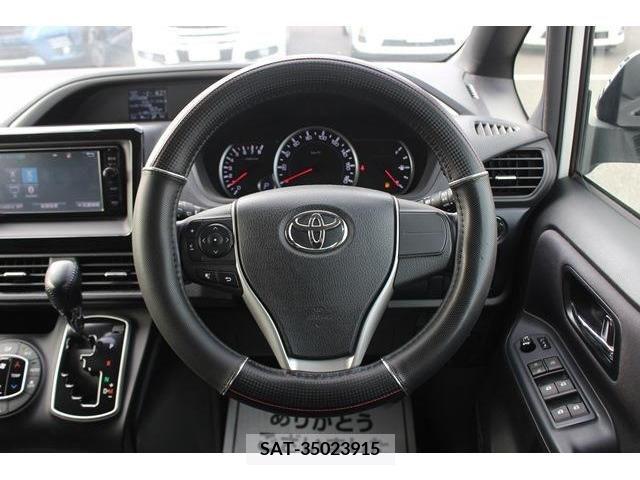 Toyota VOXY 2016-06 352874-14