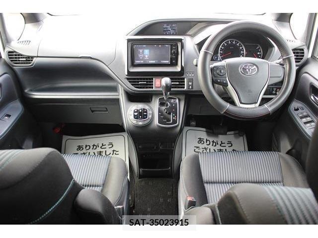 Toyota VOXY 2016-06 352874-13