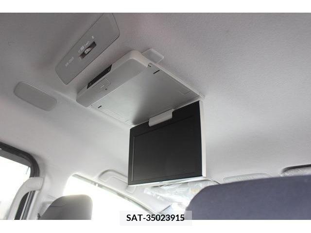 Toyota VOXY 2016-06 352874-3