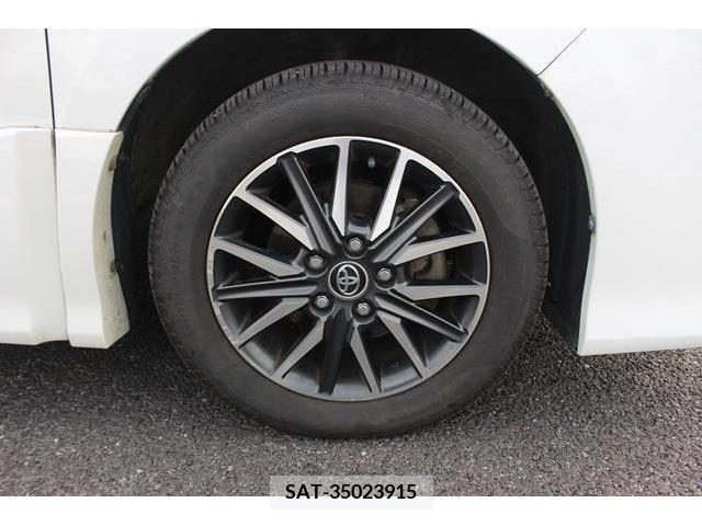 Toyota VOXY 2016-06 352874-10