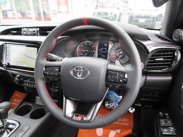 Toyota HILUX 2023-04 4285-3