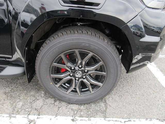Toyota HILUX 2023-04 4285-16