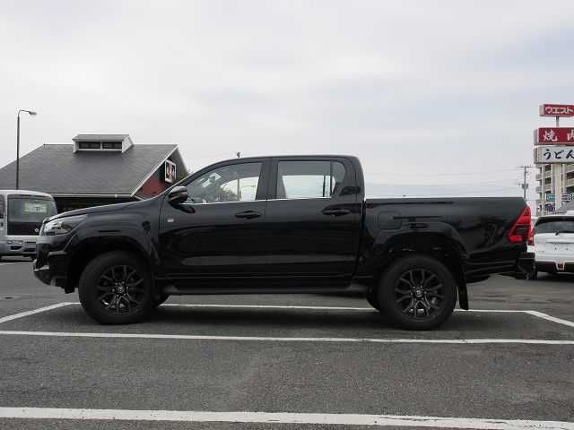 Toyota HILUX 2023-04 4285-19