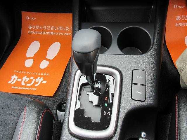 Toyota HILUX 2023-04 4285-12