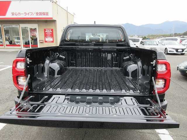 Toyota HILUX 2023-04 4285-15