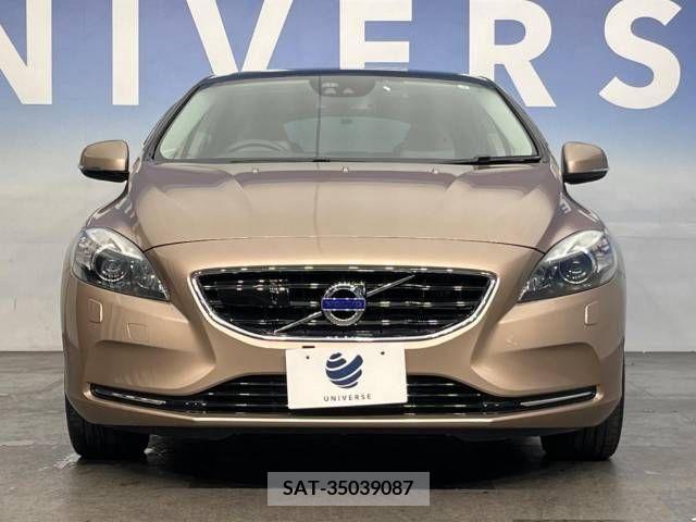 Volvo V40 2013-06 288662-14