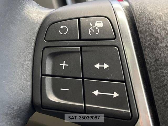 Volvo V40 2013-06 288662-7