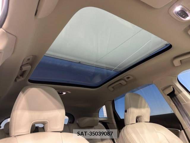Volvo V40 2013-06 288662-6