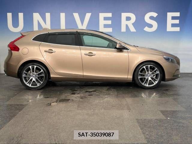 Volvo V40 2013-06 288662-17