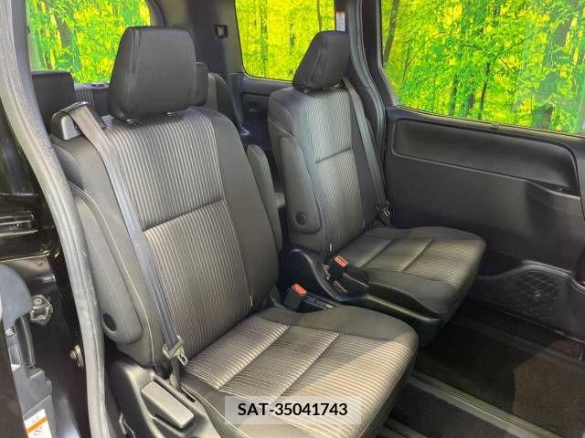 Toyota VOXY HYBRID 2019-06 322815-8
