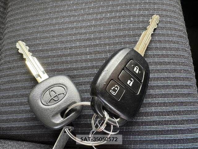 Toyota NOAH 2019-02 279555-16