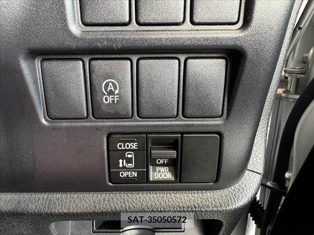 Toyota NOAH 2019-02 279555-4