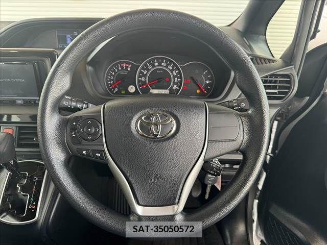 Toyota NOAH 2019-02 279555-6