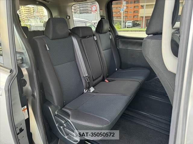 Toyota NOAH 2019-02 279555-14