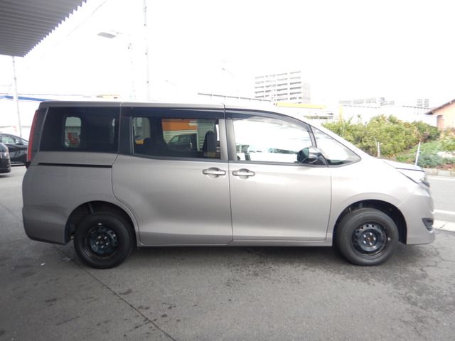 Toyota NOAH 2020-01 12986-3