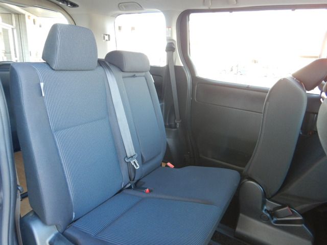 Toyota NOAH 2020-01 12986-19