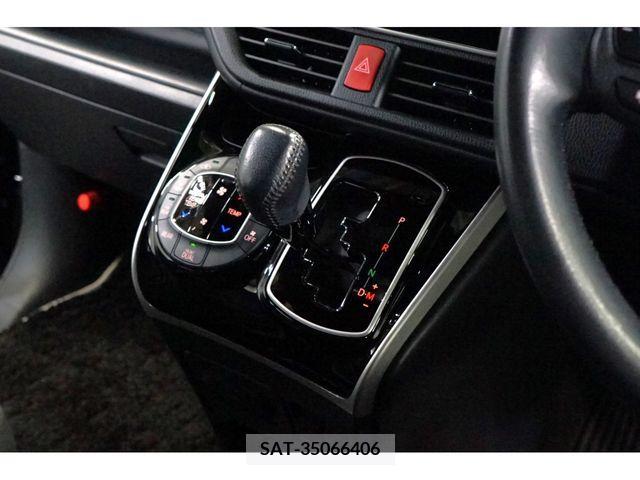 Toyota VOXY 2018-12 257003-23