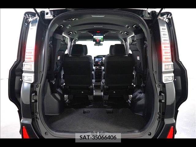 Toyota VOXY 2018-12 257003-18