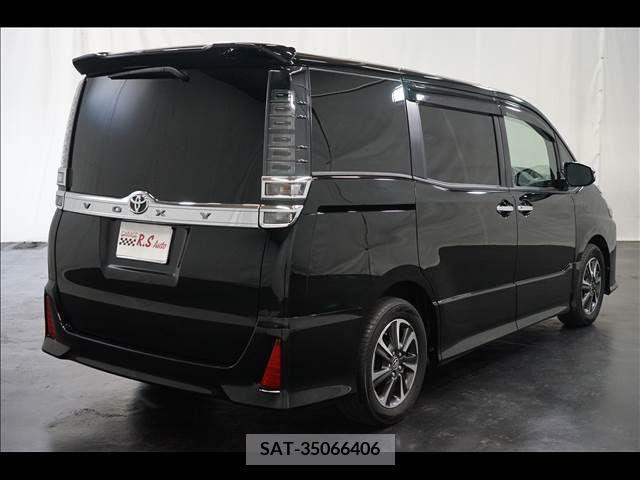 Toyota VOXY 2018-12 257003-8