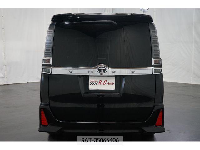 Toyota VOXY 2018-12 257003-21
