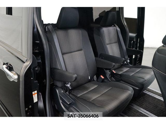 Toyota VOXY 2018-12 257003-26