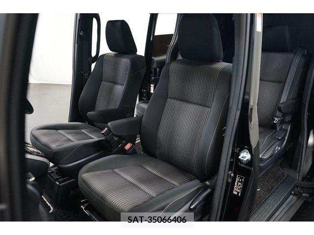 Toyota VOXY 2018-12 257003-25