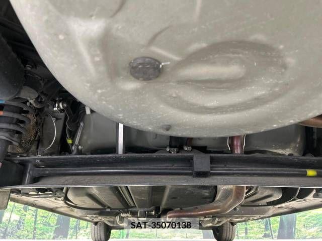 Toyota SIENTA 2017-10 349591-19