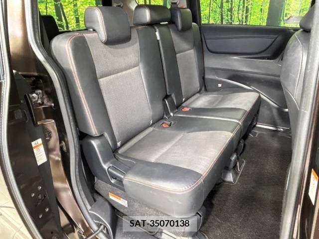 Toyota SIENTA 2017-10 349591-9