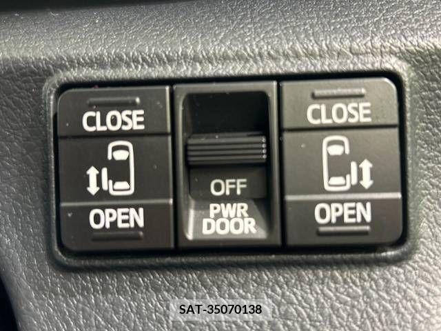 Toyota SIENTA 2017-10 349591-4