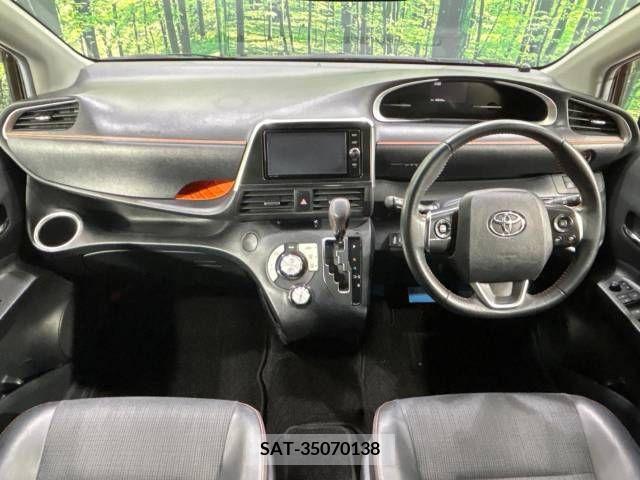 Toyota SIENTA 2017-10 349591-1