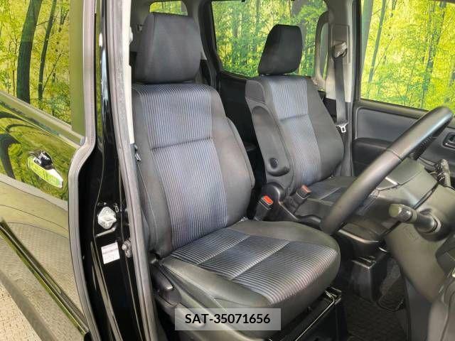 Toyota VOXY 2015-07 345240-8