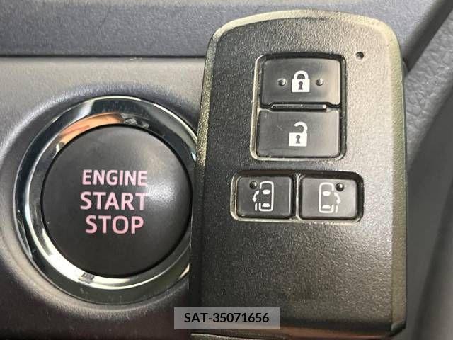 Toyota VOXY 2015-07 345240-6