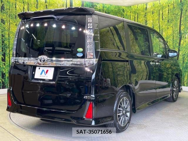 Toyota VOXY 2015-07 345240-18
