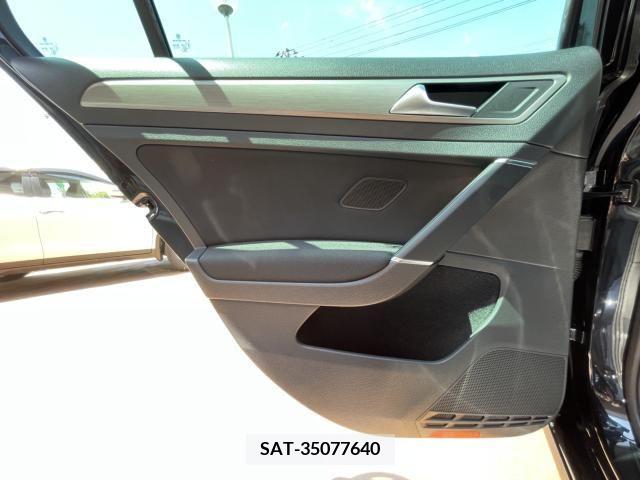 VolksWagen GOLF 2017-03 329130-17