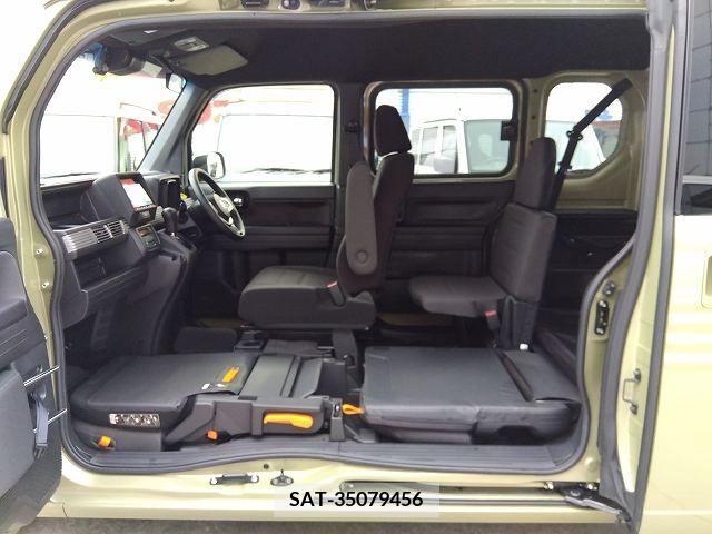 Honda N-VAN 2019-06 307955-14