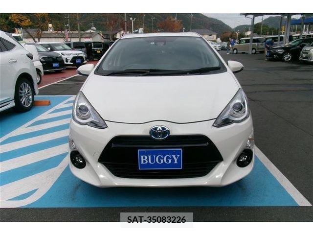 Toyota AQUA 2016-09 217078-1