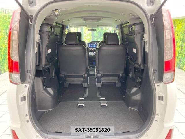 Toyota NOAH 2015-07 321437-10