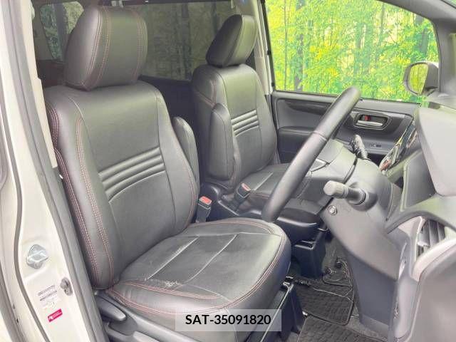 Toyota NOAH 2015-07 321437-7