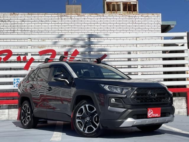Toyota RAV4 2021-06 181192-1