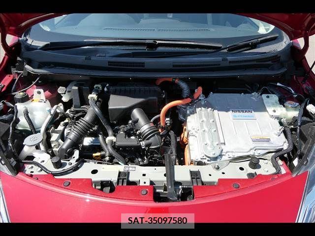 Nissan NOTE 2019-04 305462-12
