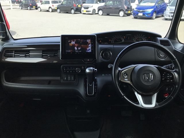Honda N BOX CUSTOM 2018-08 11055-8