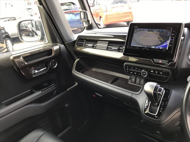 Honda N BOX CUSTOM 2018-08 11055-15